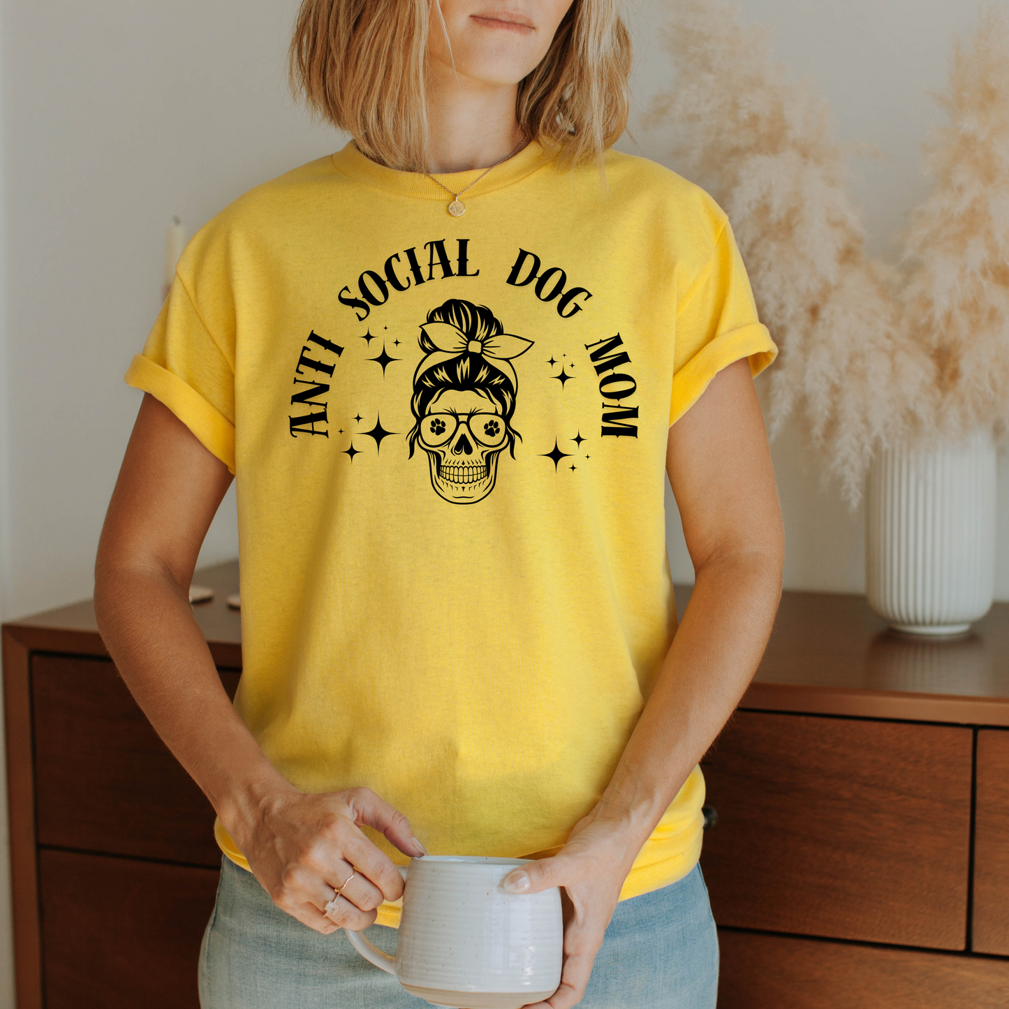 Shirt " Anti Social Dog Mom"